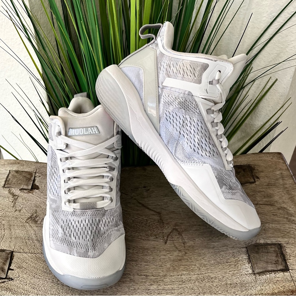 Moolah Neovolt Pro Mid Sneakers
